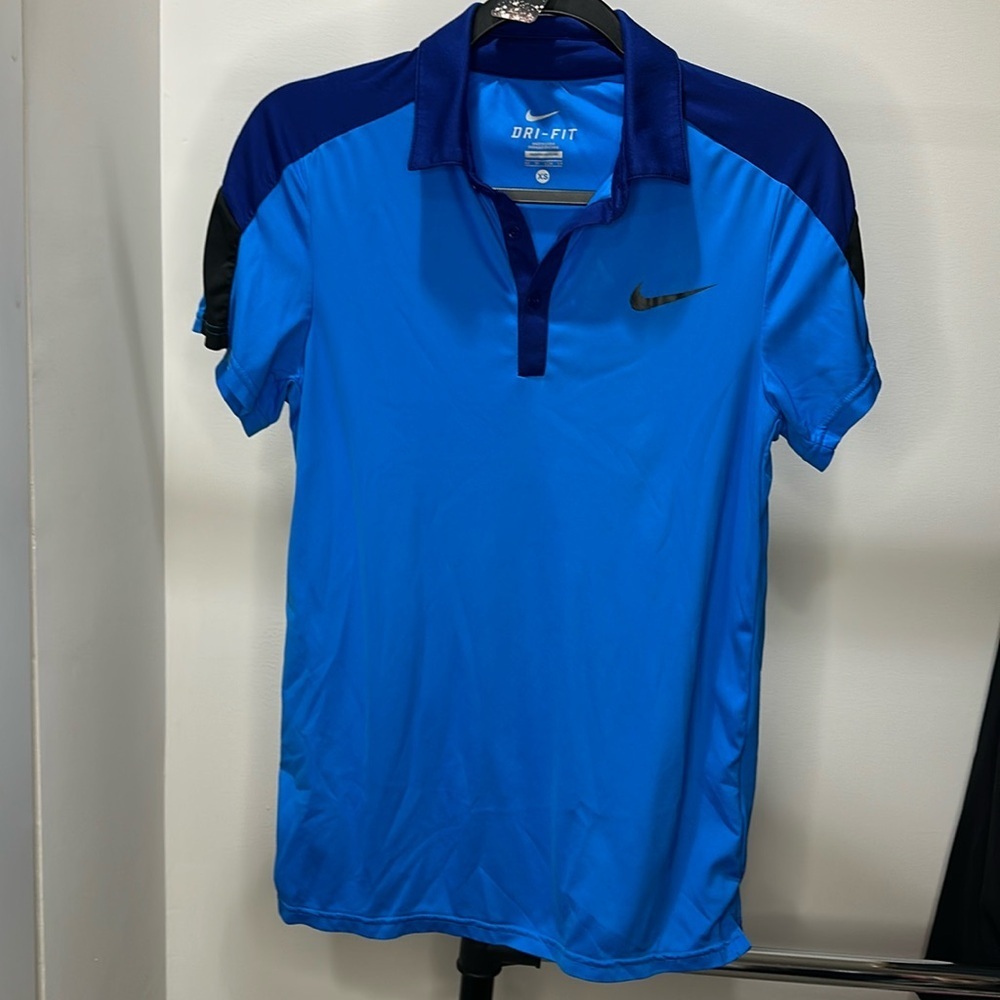 Nike Dri-Fit Golf Short Sleeved Dry Fit Shirt, Size XS - Picture 3 of 5